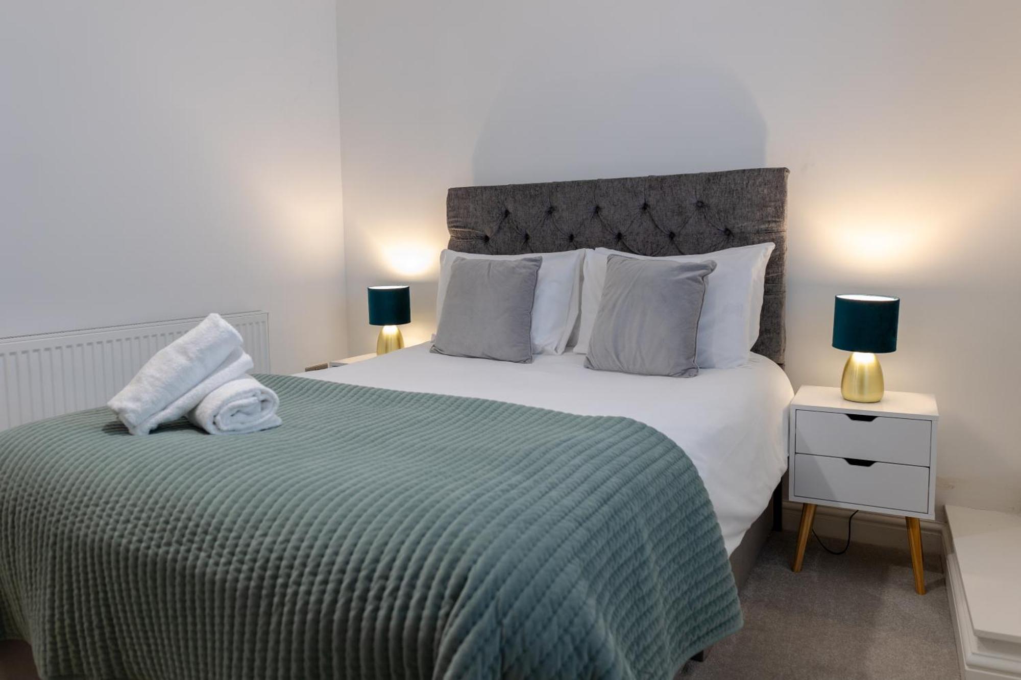 Boutique City Centre Apartments Cardiff Exterior photo